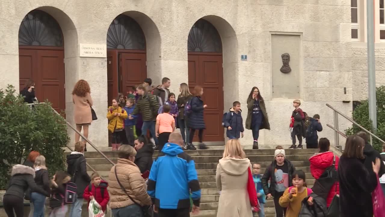 Počelo subotnje nadoknađivanje nastave