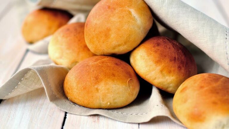 pogačica, pogačice, tijesto, pecivo - Shutterstock / ilustracija