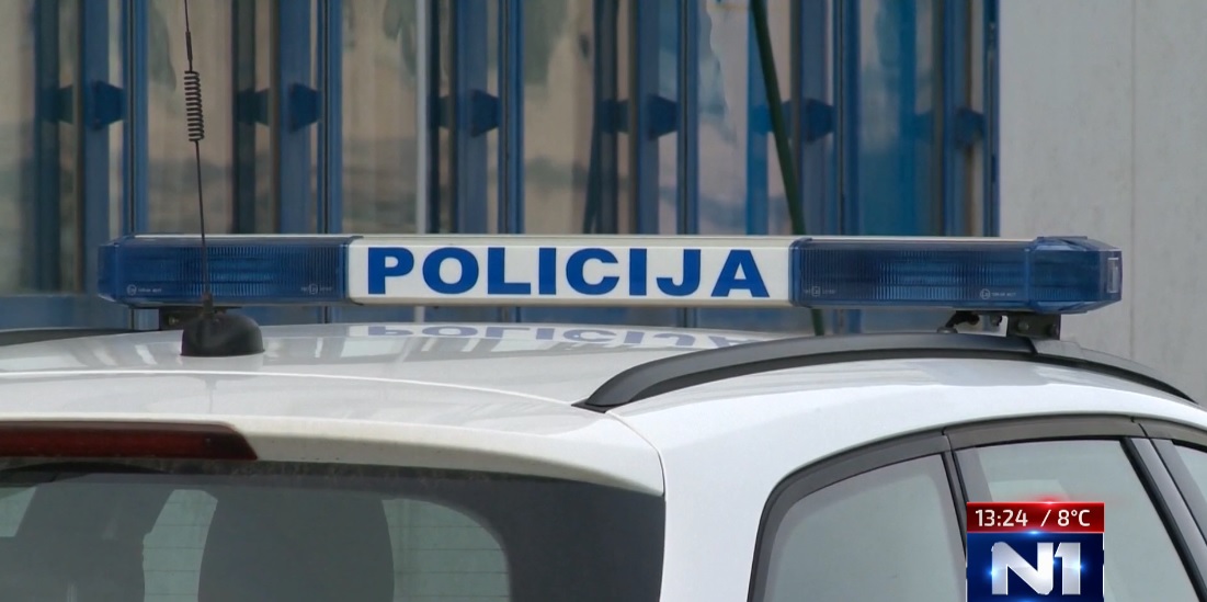policija