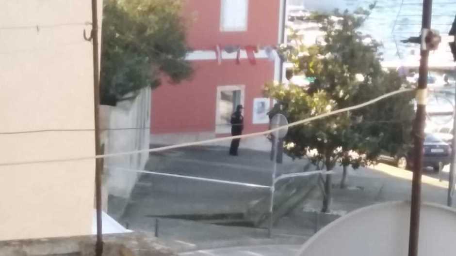 policija
