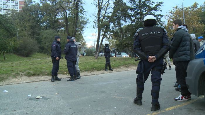 Policija, autokomanda navijači