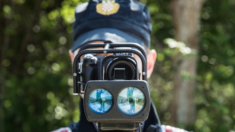policija_brzina11-160415