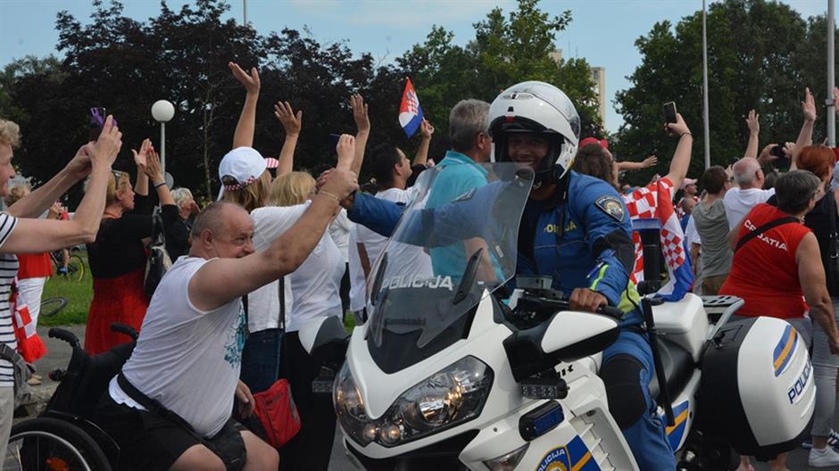 POLICIJA-Docek-Hrvatskih-fudbalera-Foto-MUP-21-