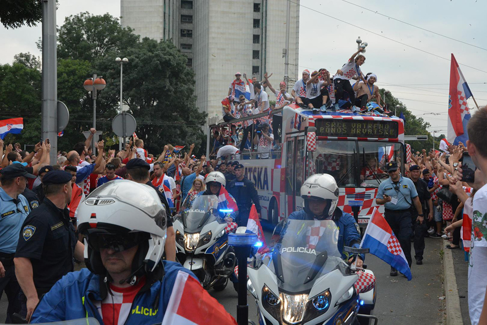 POLICIJA Docek Hrvatskih fudbalera Foto MUP (23)