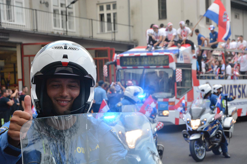 POLICIJA Docek Hrvatskih fudbalera Foto MUP (24)