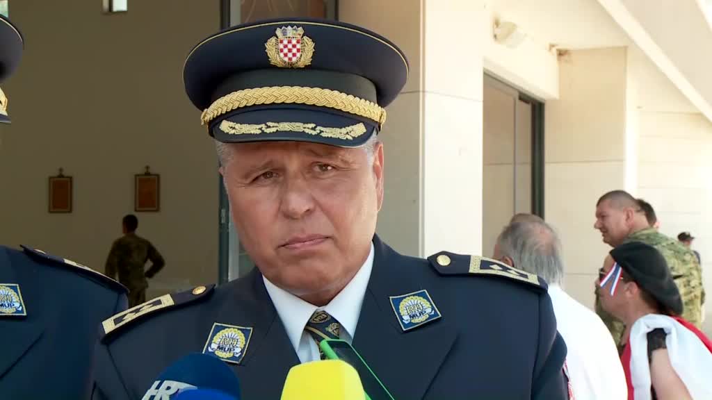 Policija neće postupati zbog uzvikivanja ustaškog pozdrava u Kninu