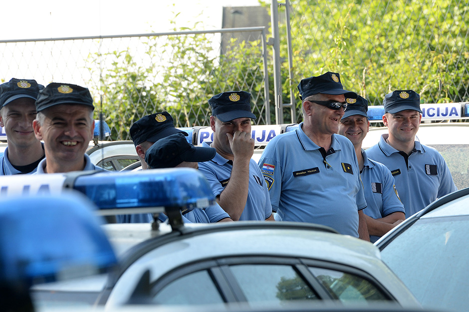 policija_primopredaja22-120615
