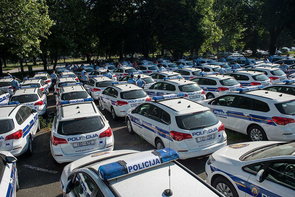 policija_primopredaja26-120615