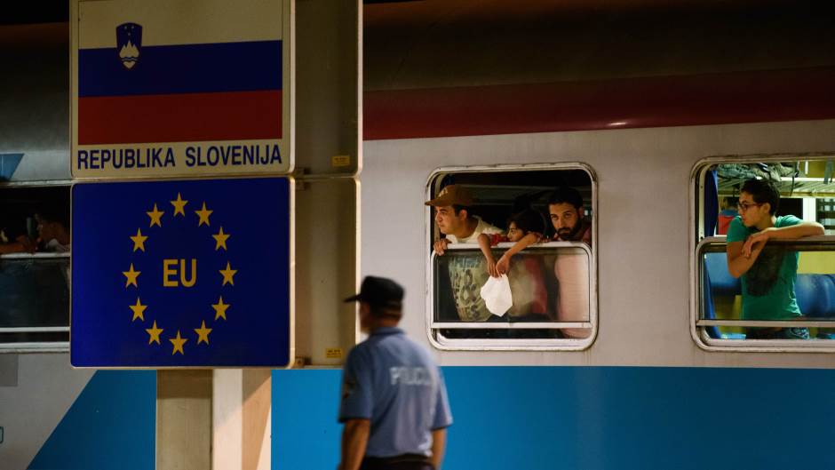 POlicija Slovenija Vlak