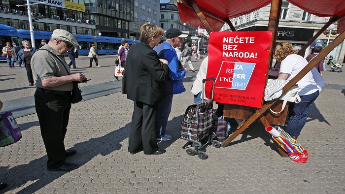 potpisi_referendum3-300515
