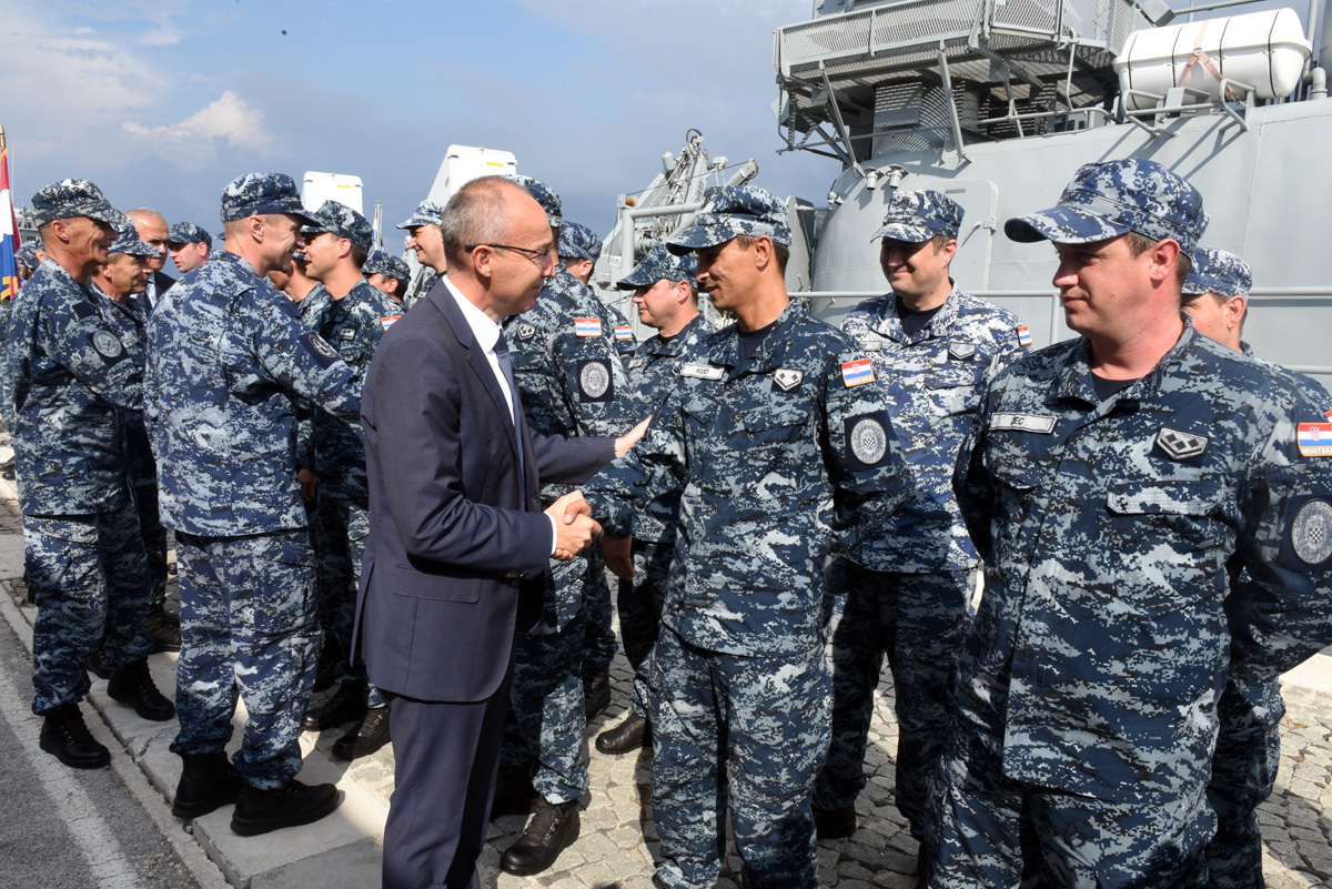 Povratak broda HRM (6)