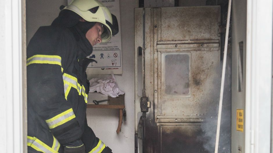 pozar_vatrogasci-cropix130914