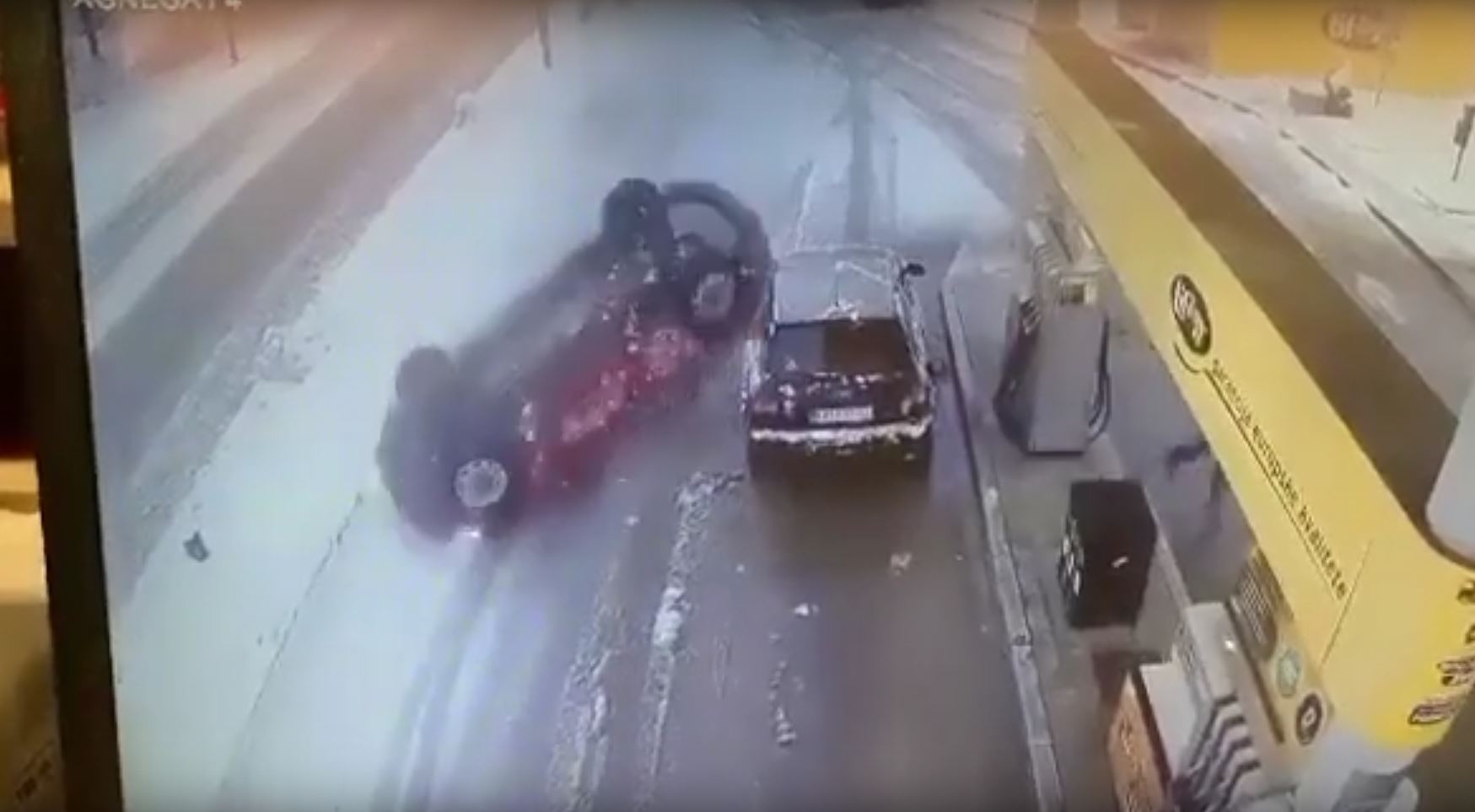 prometna nesreća, benzinska postaja, karlovac