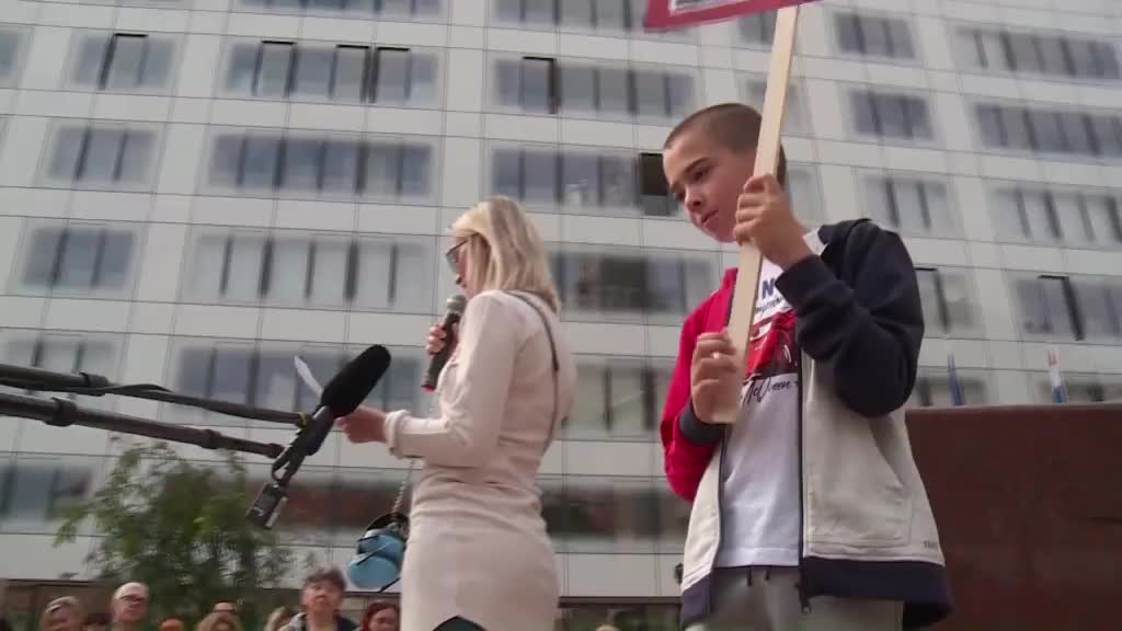 Prosvjed inicijative "Škola za sve!": Pomoćnici u nastavi su djeci sve