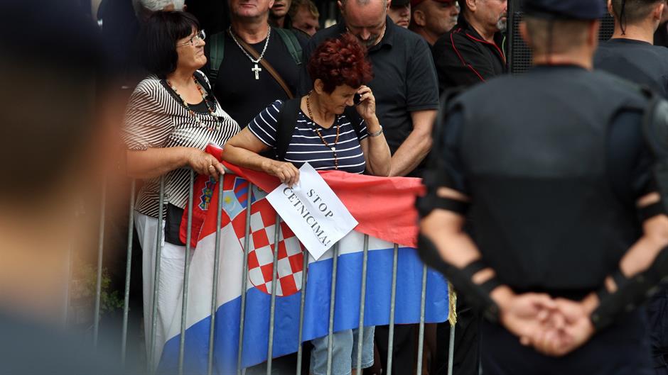 prosvjed_srb10-260715