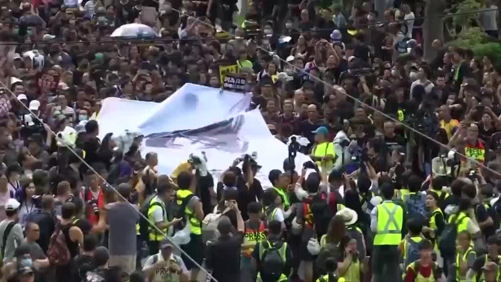 Prosvjed u Hong Kongu: Na ulicama 1,7 milijuna ljudi