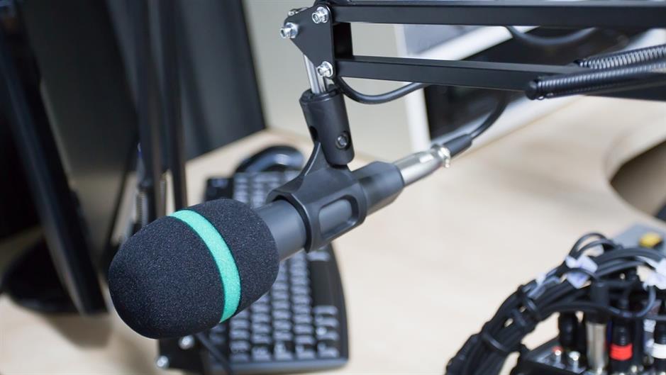 radio-1603230_960_720