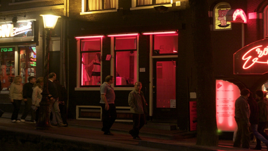 Red-Light-District-In-Amsterdam1