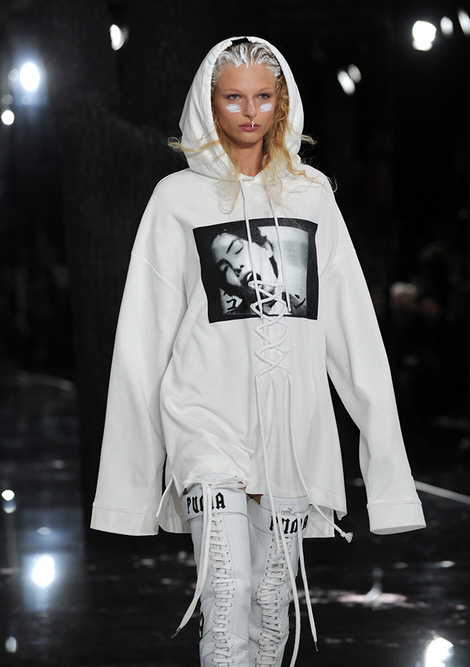 Tanjug/AP/Diane Bondareff