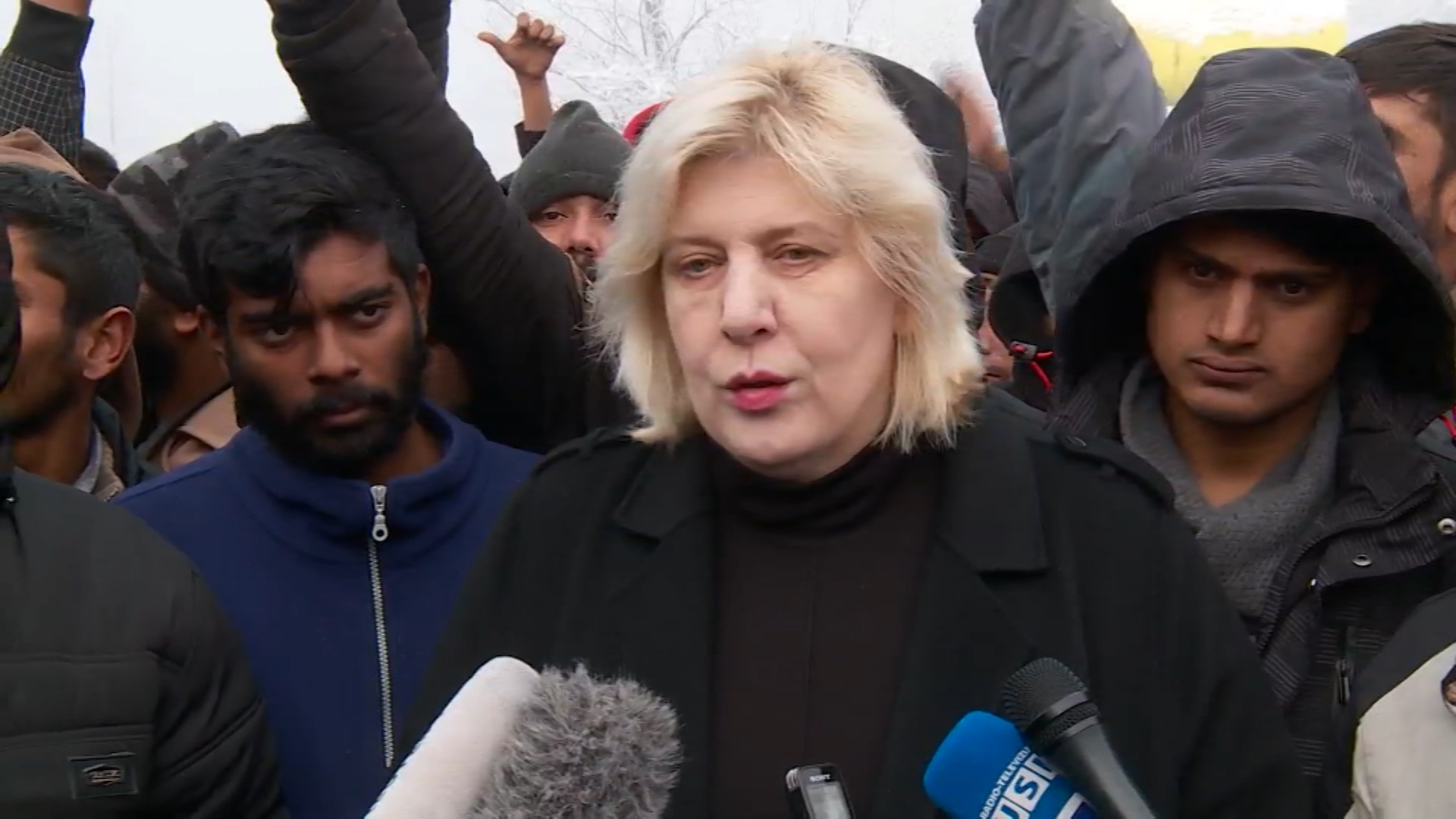 SA-.00_01_42_02.Still003