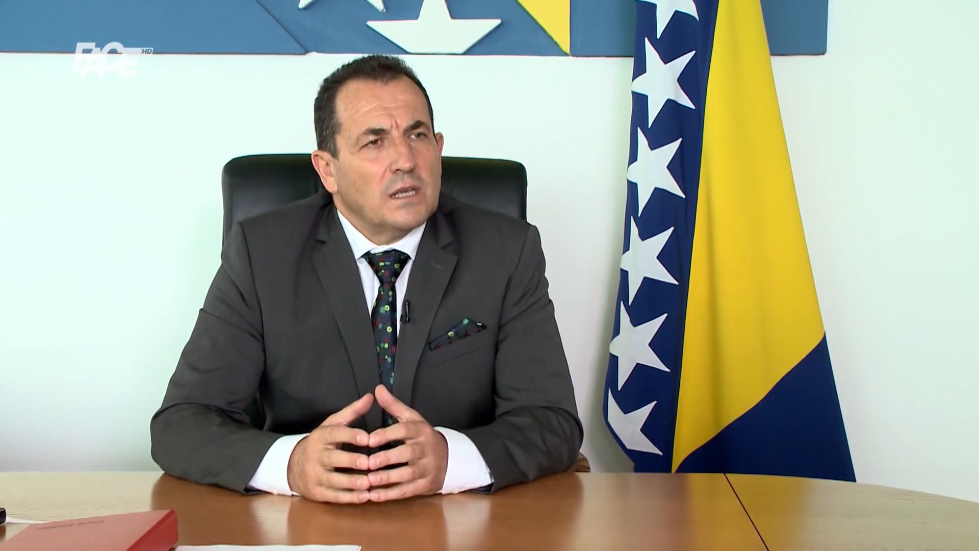 SA-CIKOTIC MIGR REAX PKG-19-TJD-1(20200823-165001615).00_00_26_14.Still002