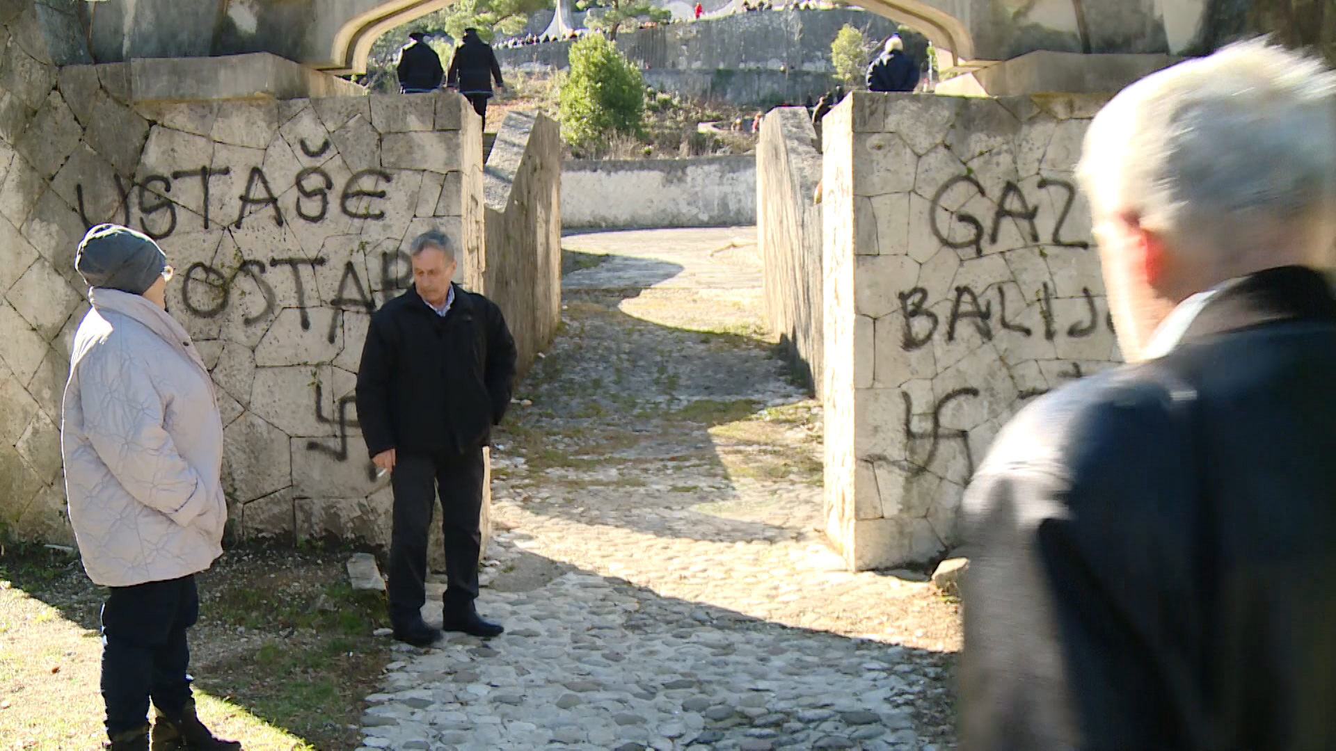 sa-grafiti na partizanskom-djk(20200215-143153202).mxf.00_00_16_00.Still004