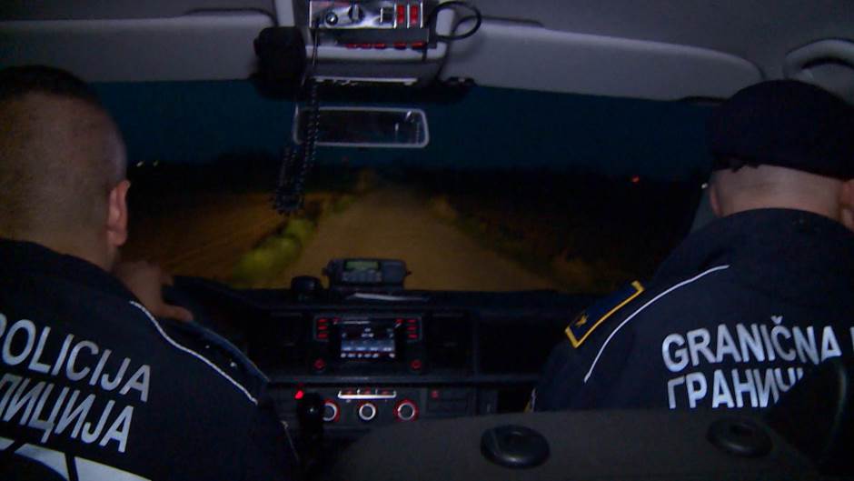 SA-GRANICNA POLICIJA PKG-ALT-1(20190412-151745478).mxf.00_00_08_10.Still001