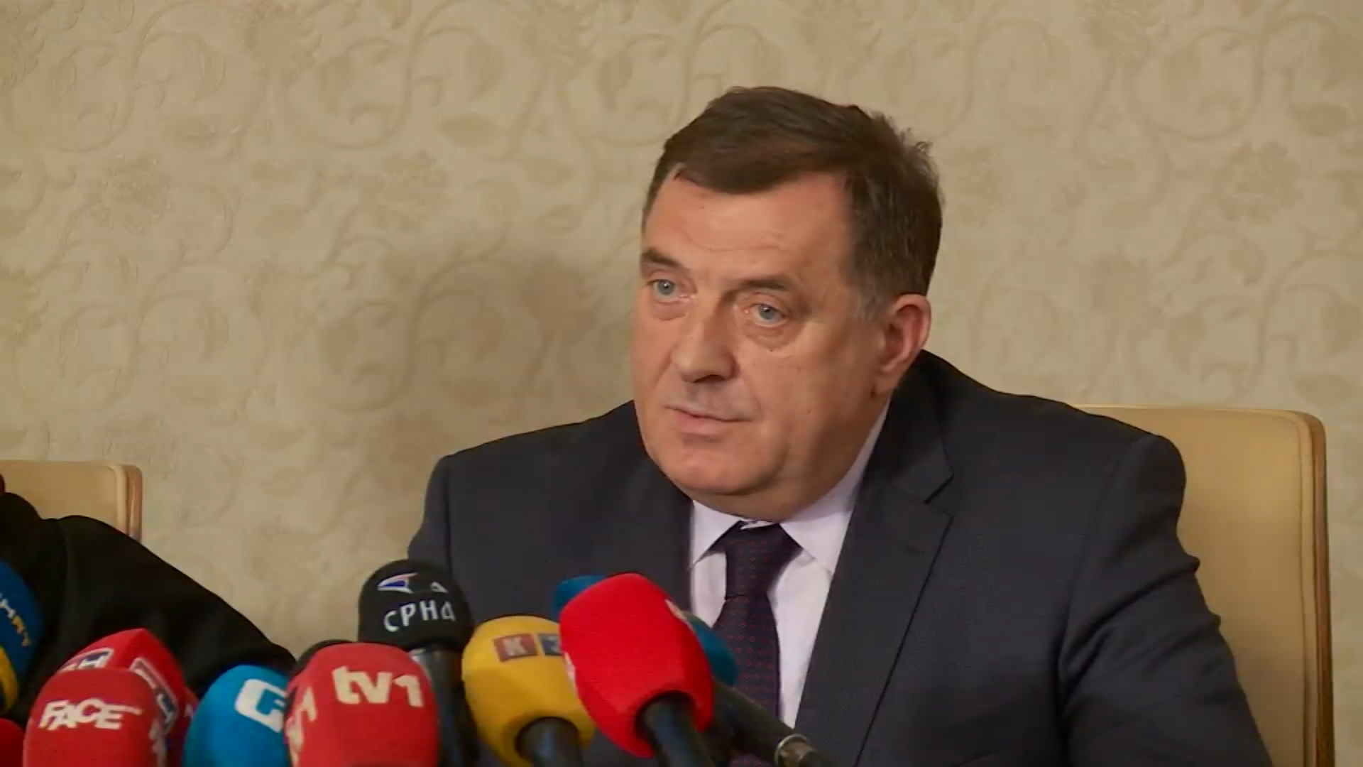 sa-nenad vukovic-clf.00_19_56_02.Still006