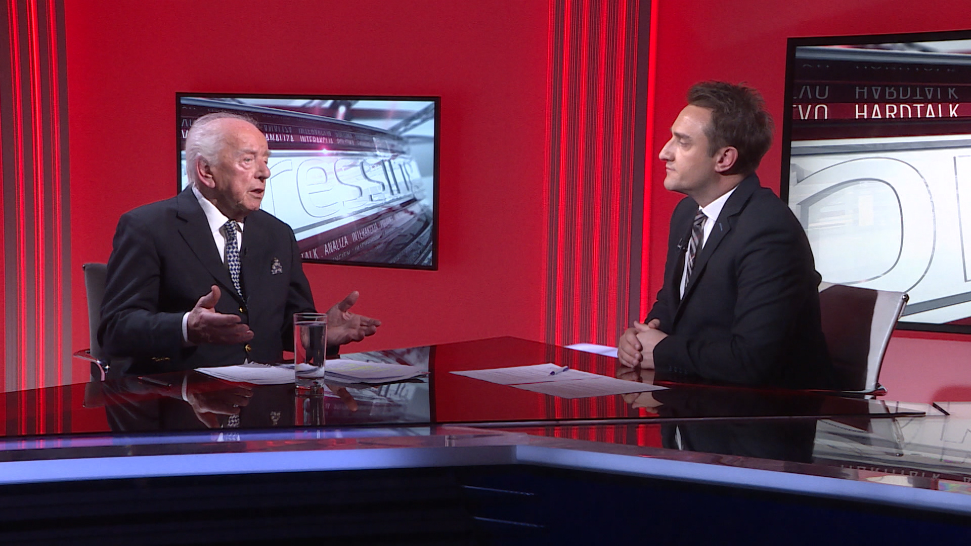 SA-PRESSING-100419-01-1(20190410-195228707).00_16_46_09.Still001