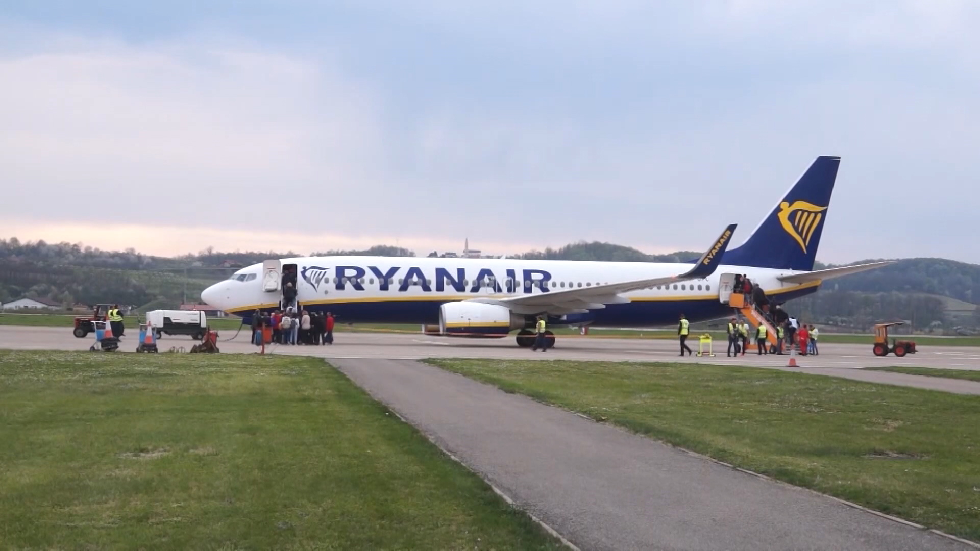 SA-TURIZAM U BL PKG-ANM-1(20190620-173926426).00_01_40_02.Still002