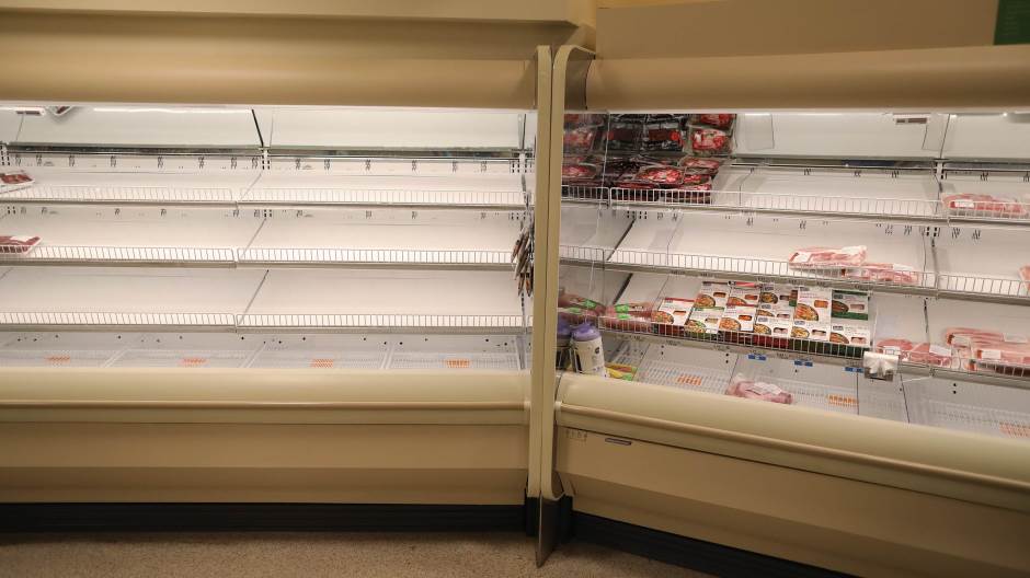 Sad supermarket koronavirus