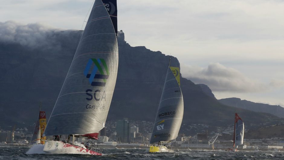 SAILING-OCEANRACEREUTERSMikeHutchings