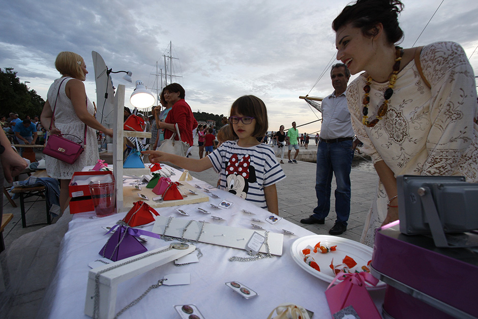 sajam_makarska4-290615