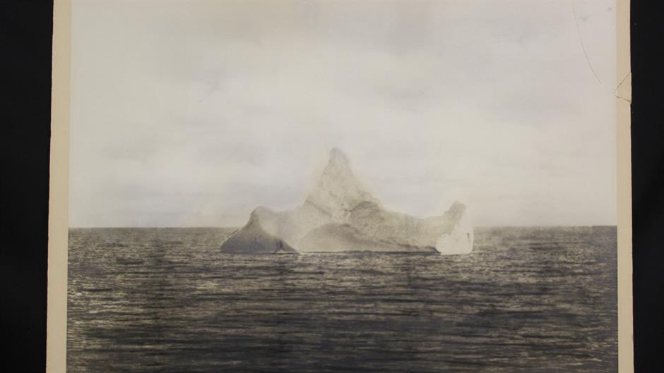 santa leda titanik Tanjug Henry Aldridge & Son via AP