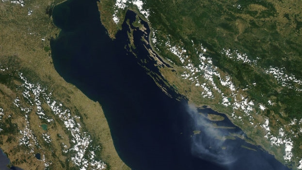 satelitskasnimkapozar-nasa