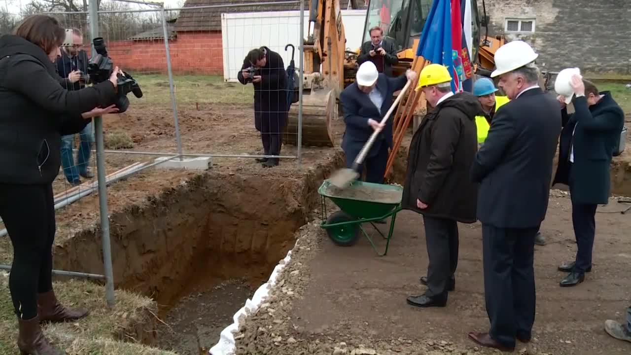 Šef APN-a Hristov u novi početak krenuo postavljanjem kamena temeljca