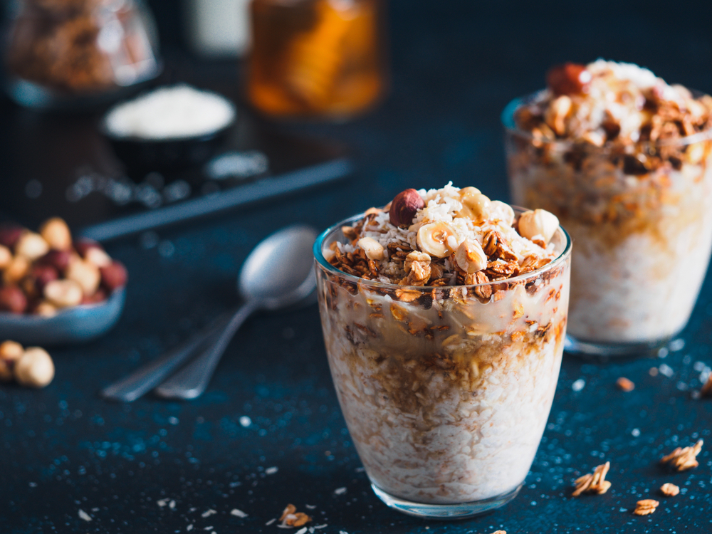 Gingerbread,Coconut,Overnight,Oatmeal,Served,With,Granola,pecan,honey.recipe,And,Idea,Healthy