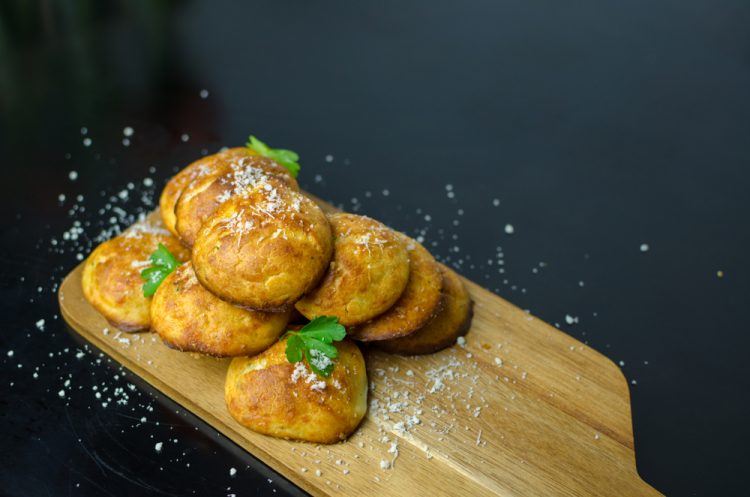 pecivo sa sirom, pecivo s parmezanom