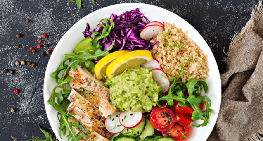 piletina, avokado, hrana, ručak Healthy,Dinner.,Buddha,Bowl,Lunch,With,Grilled,Chicken,And,Quinoa,