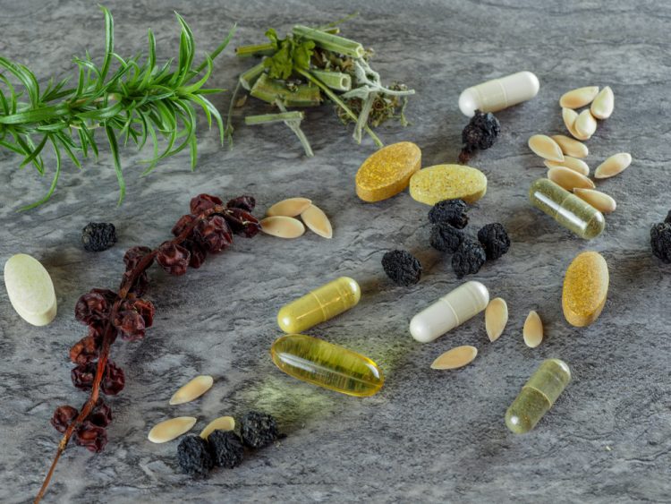 dodaci prehrani, tablete, kapusle, vitamini, minerali