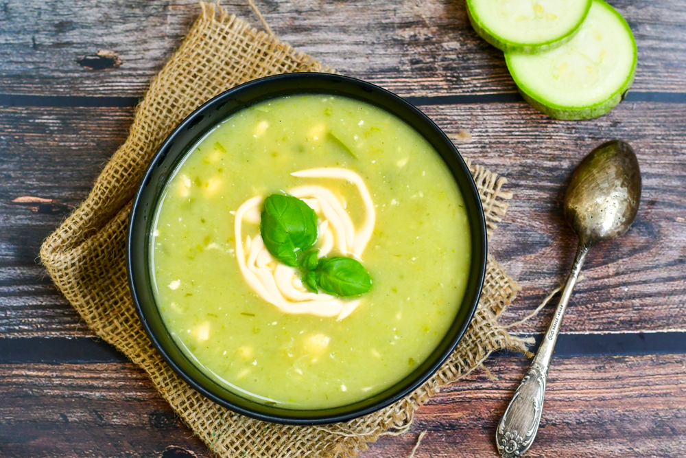 Zucchini,Cream,Soup,With,Fresh,Basil,In,A,Bowl.,Diet