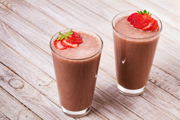 čokoladni napitak, jagode,