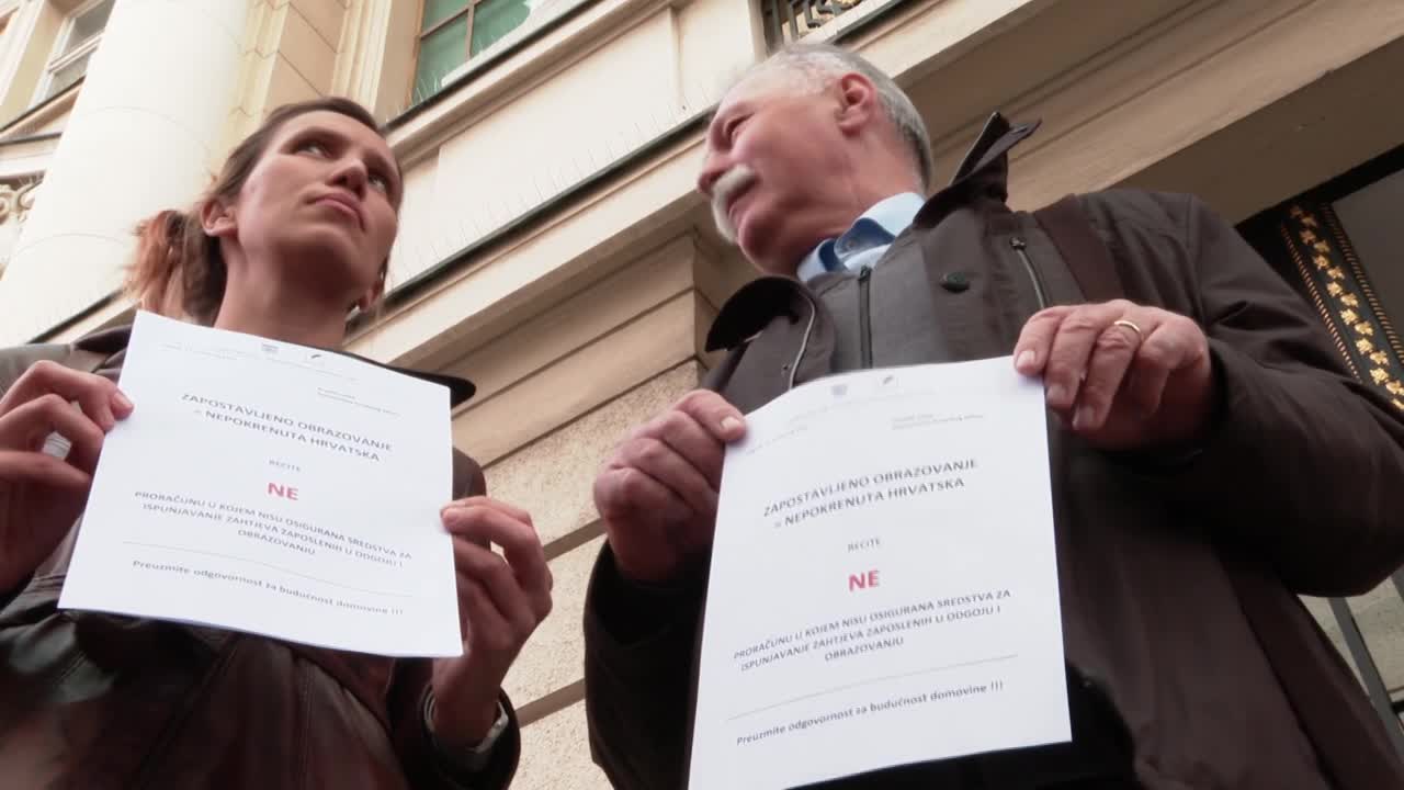 Sindikati ne odustaju od štrajka, ministrici žao što nije uspjela više