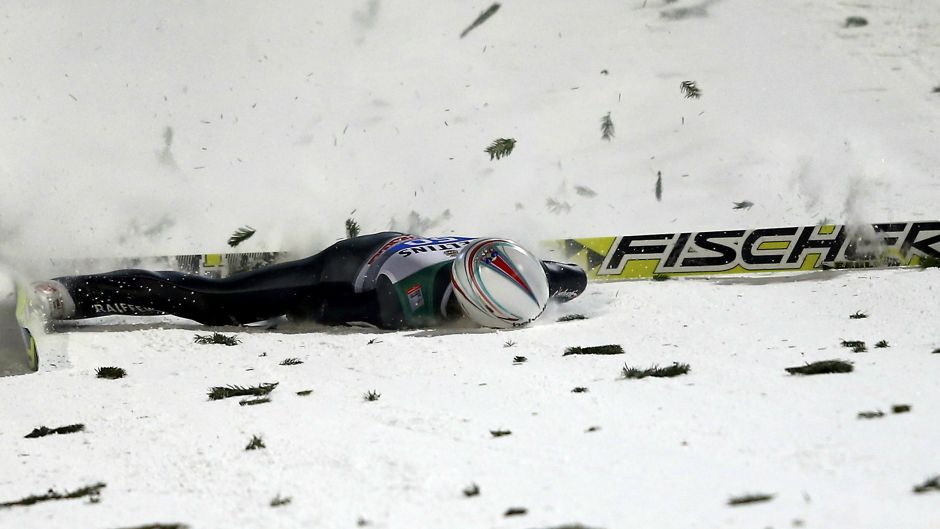 SKIJUMPING-4HILLS(1) REUTERS Dominic Ebenbichler