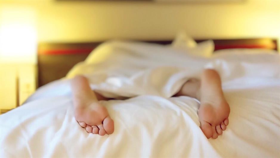 sleeping-1159279_1280