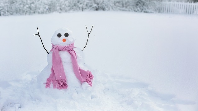 snow-woman-1224041_640