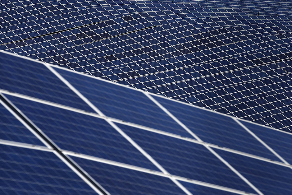 REUTERS/Jean-Paul Pelissier