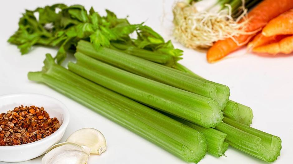 soup-greens-869075_1920