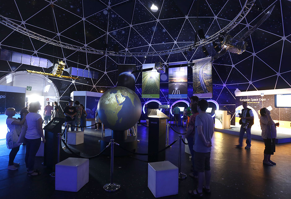 space_expo9-120615