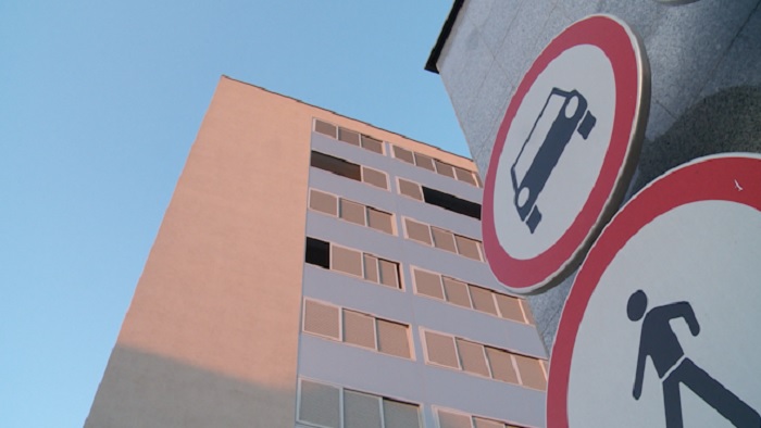 stan_prometni_znak_n1